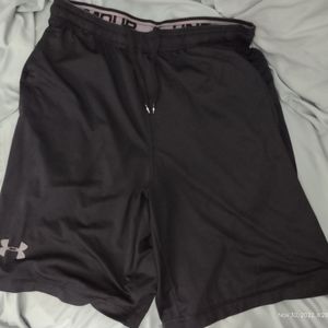 MEN'S UNDER ARMOUR SHORTS